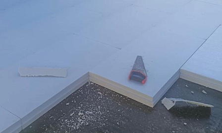 Объект - Завод Пантес. Устройство плоской кровли из битумных и битумно-полимерных рулонных материалов фото №1