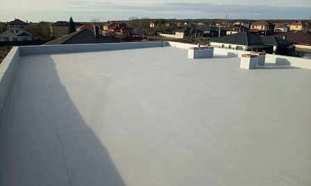 Объект - Устройство плоской кровли из ПВХ мембраны фото №1