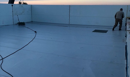 Объект - Монтаж кровли физкультурно-оздоровительного комплекса с бассейном и универсальным залом по адресу: Оренбургская область, Северный район, с. Северное, ул. Луначарского, дом 1 «З»  фото №4